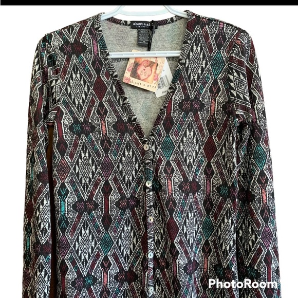 NWT Printed Button-up Sleeved Cardigan Dress - Picture 3 of 13